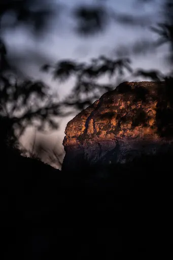 Paisagem do Vale do Pati na Chapada Diamantina com montanhas e vale verde ao entardecer