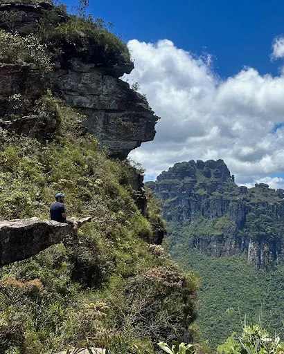Trilha do Vale do Pati roteiro de 3 dias com vista para montanhas